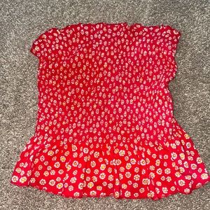 Strapless semi cropped top